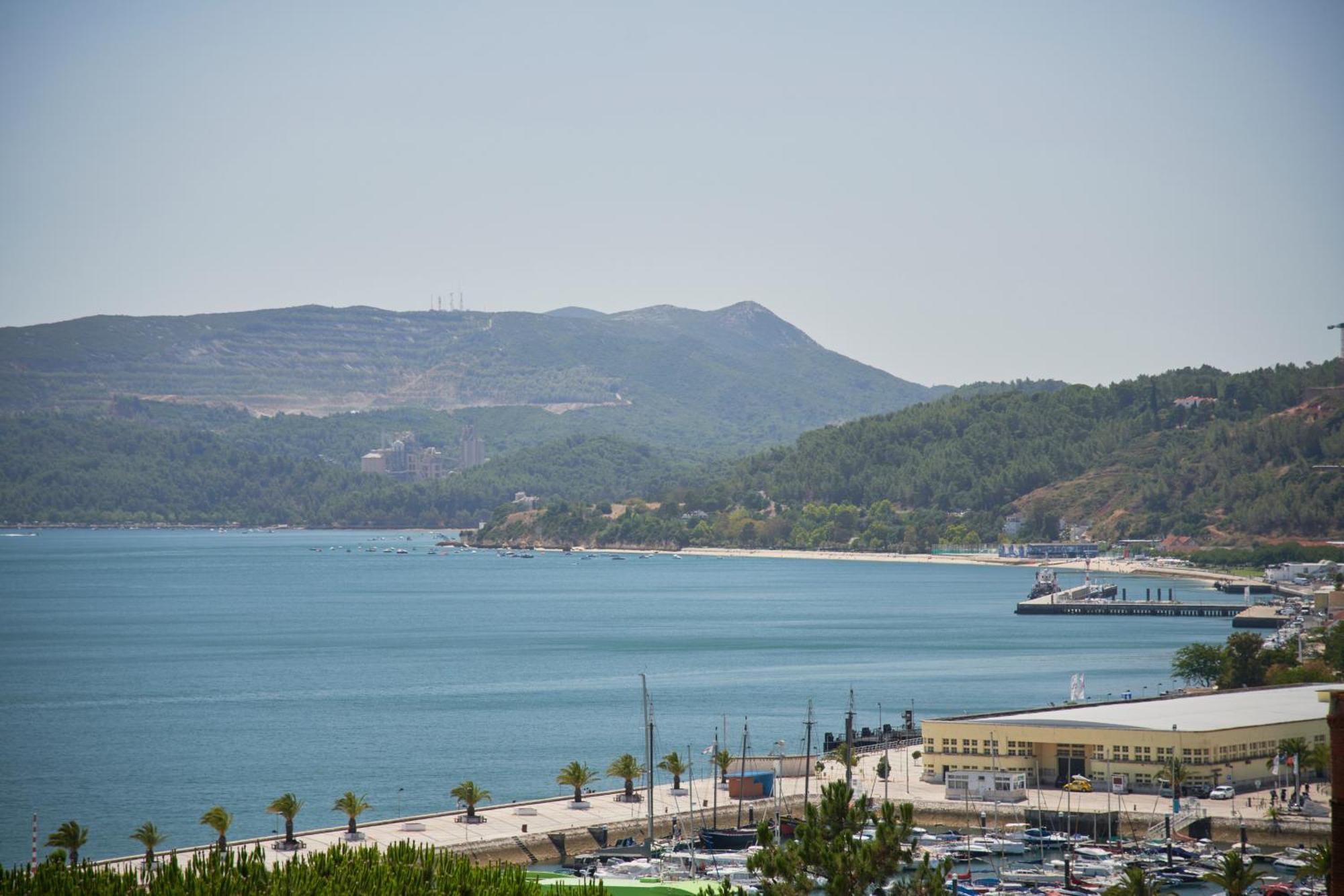 Sunset Bay View, Renovated Apt, By Timecooler Setubal Exterior photo